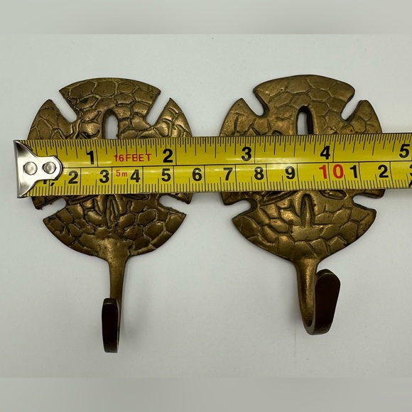 2 VTG Nanco & Penco Solid Brass Sand Dollar Wall Hooks Nautical Beach Decor - Picture 6 of 6